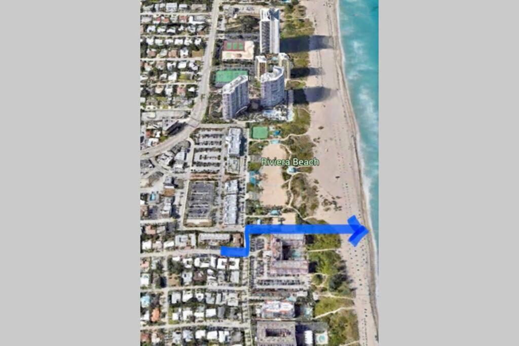 Serenity At Seascape: Steps To The Beach & Shops Palm Beach Shores Exterior photo